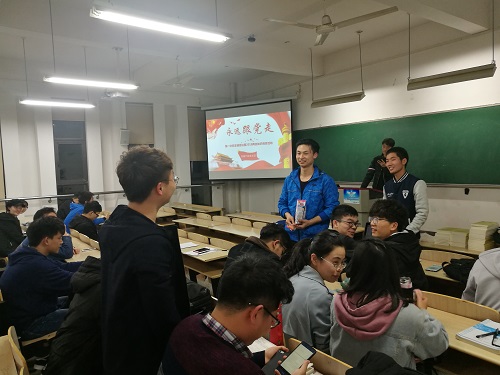 黄色网址
：永远跟党走3.jpg