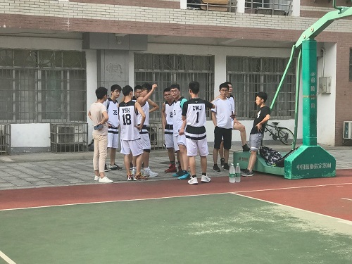 m1526470990893021.jpg 篮球4.jpg